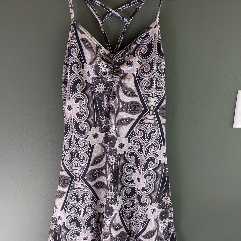 Prana Grey Scale Patterned Dress